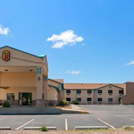 Super 8 by Wyndham Santa Rosa, hotel in Santa Rosa