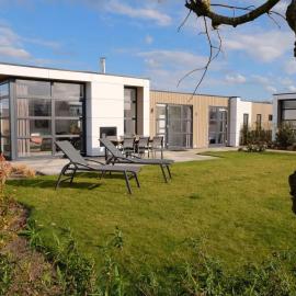 Marina Strandbad Chalet IJsselFlow Haus Nr 38, hotel u gradu Olburgen