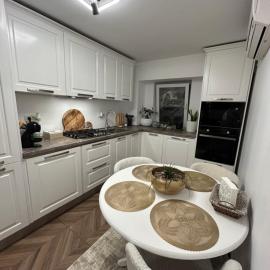 Romina b&b, hotell sihtkohas Hîrşova