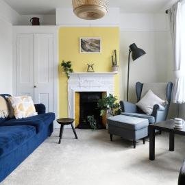 Fantastic 2BD Victorian Apt - 4 adults & 1 child