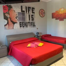 Casa Vacanze La Stazione-Centro, отель в Браччано