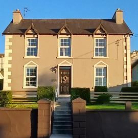 A Classic Donegal Townhouse, hotel in Donegal