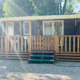Chez Nathalie mobil home chauffé et climatisé – hotel w mieście Boofzheim