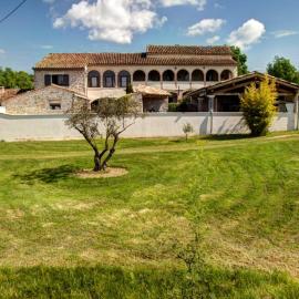 Mas en Pierre "entre Gard et Ardèche" avec jardin, hotel a Saint-Victor-de-Malcap