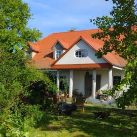 Agroturystyka Rawiczówka, hotel u gradu 'Brzeżno'