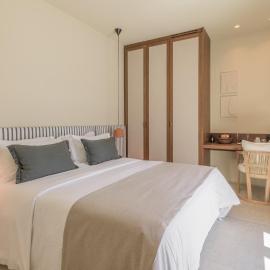 Hotel Eleni, viešbutis Adame
