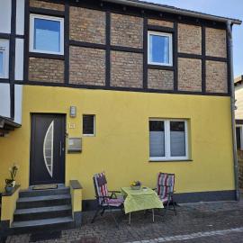 Ferienhaus Doris, hotelli kohteessa Heimbach