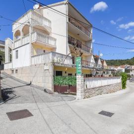 Apartments Pera