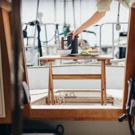 Life On Board in a Vintage Sailboat, hotel in Cascais