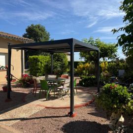 Gites de Madame, Hotel in Escazeaux