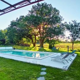 La petite maison de Valérie avec piscine proche Revel, Saint Ferréol, Puylaurens et Castres, hotel em Lempaut