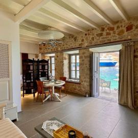 H-aris Seafront Mansion, hotel a Halki