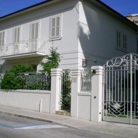 Affittacamere Villa Silvia, hotel in Follonica