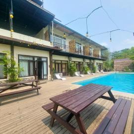 Landmark Farmhouse، فندق في بهاراتبور