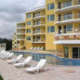 Sea View 1 Bedroom Apartment - Pool & Free Parking - Kavarna
