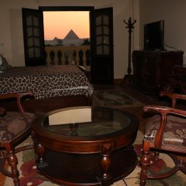 Pyramids Power Inn, hotel in Cairo
