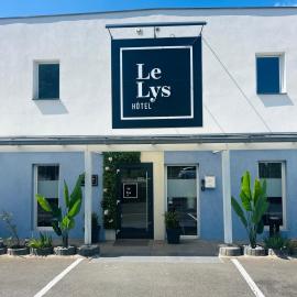 Hôtel Le Lys, hotel v destinaci Oeting