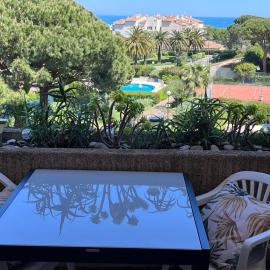 Antibes Secured Parc Velusine with private parking, Terrace, Pools and Tennis courts.