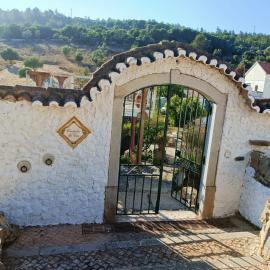 Heaven House, hotel in Sesimbra