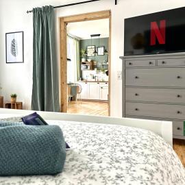 COZEE - Cozy 2-room Apartment with Netflix
