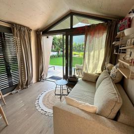 Camp O Lake Haus am See, hotel a Villach