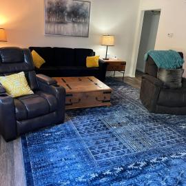 Just Peachy 2BR 2BA Private Luxury Apartment, hotel Atlantában