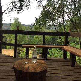 Hermosa Cabaña Rústica Bosque Ámbar, hotel a Chillán