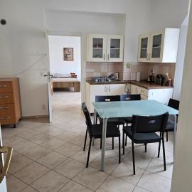 Apartmán pro NENÁROČNÉ, hotel in Jindřichŭv Hradec