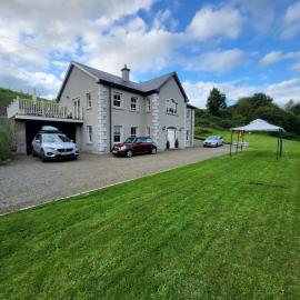 Glaslough-Chesed accommodation, hotel in Glaslough