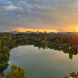Panoramic Lake View, hotelli kohteessa Chişinău
