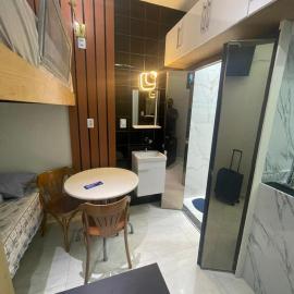 Adorável Tiny house 5, ar, cozinha completa, wifi e tv smart, ξενοδοχείο σε Nova Iguacu