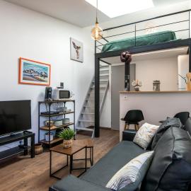 Le minimaliste pk fibre clim terrasse, готель у місті Мійо