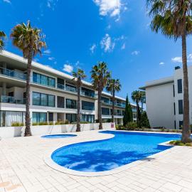 Cavalo Preto Luxury Beach Apartment by Golden Zenith, hotel in Quarteira