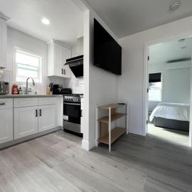 Viesnīca Gated & Morden 1bed1bath house3367 pilsētā Baldwin Park