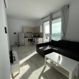 1 bedroom apartment in egkomi makedontissa near unic, hotel en Strovolos