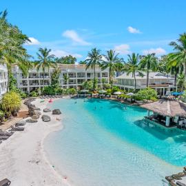 Elysium Private Accommodation at Beach Club & Spa: Palm Cove şehrinde bir otel
