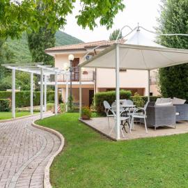Stunning Holiday Home in Foligno with Sauna, hotel a Foligno