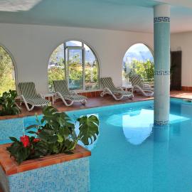 Aparthotel Englovacanze, ξενοδοχείο στη Ρίβα ντελ Γκάρντα