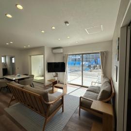 CHEZ Hilton, hotel a Ozu