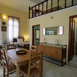 Stone Living Symi Central Apartments, hotel v destinaci Symi