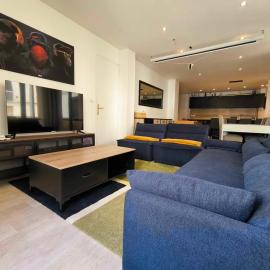 Appartement spacieux, parking, climatisation, rétroprojecteur