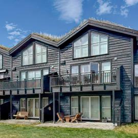 Lovely Apartment In Tjørhom