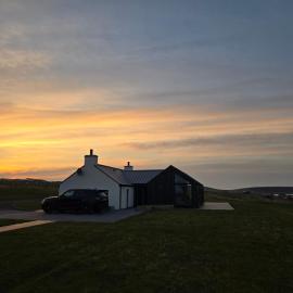 Luxury Coastal Retreat - Isle of Eday, Hotel in Orkney