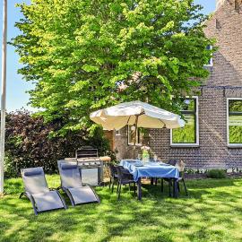 Cozy Home In Harich With Wifi