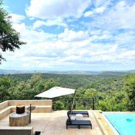 Lovely family home in the bush，位于沃姆巴斯的酒店