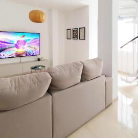 2 Bedroom Beautiful Home In Puerto De Sagunto, hotel in Puerto de Sagunto
