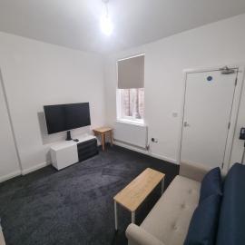 Near Manor Hospital Free Wifi, hotel in Walsall