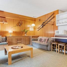 Bardot by CARDISuites