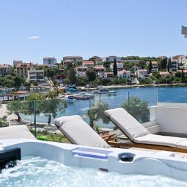 Villa Rozana - Beachfront Wellness Retreat