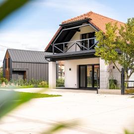 ApartHouse 45B, Hotel in Radomierzyce